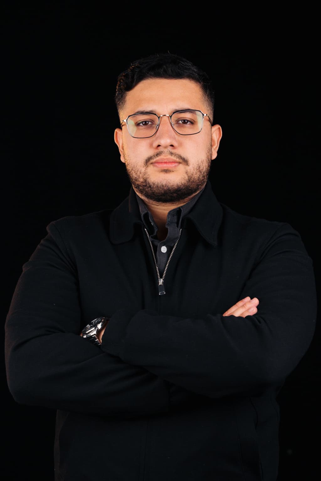 Retrato de Andrés Rondone, filmmaker, colorista y fotógrafo en Medellín